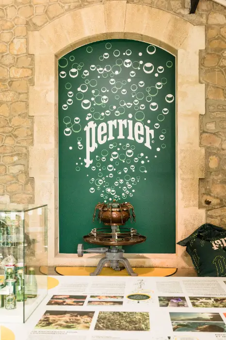 Verrerie du Languedoc, Perrier : l’industrie gardoise dans la tourmente 1 - Les indiscretions 0130 les moments d ou Corporate Perrier Musee 2022 132 - Les indiscretions