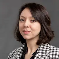 Clémence Peyrot, Adéquation